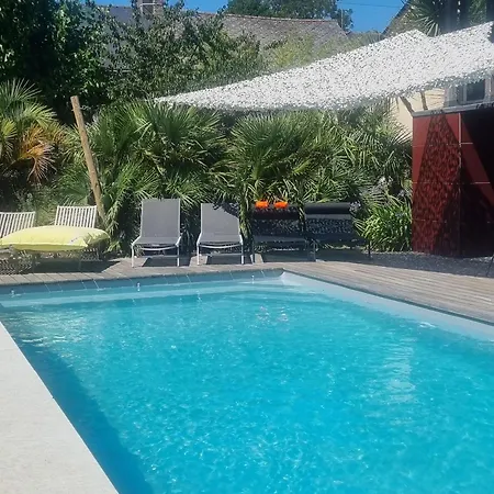 Maison Spacieuse Avec Piscine Chauffee, Animaux Admis - Fr-1-306-1314 *