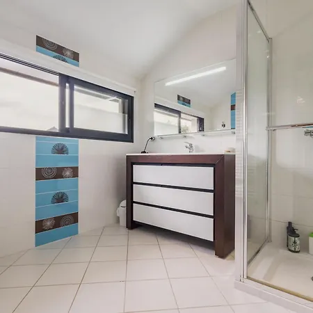 Maison Spacieuse Avec Piscine Chauffee, Animaux Admis - Fr-1-306-1314 *